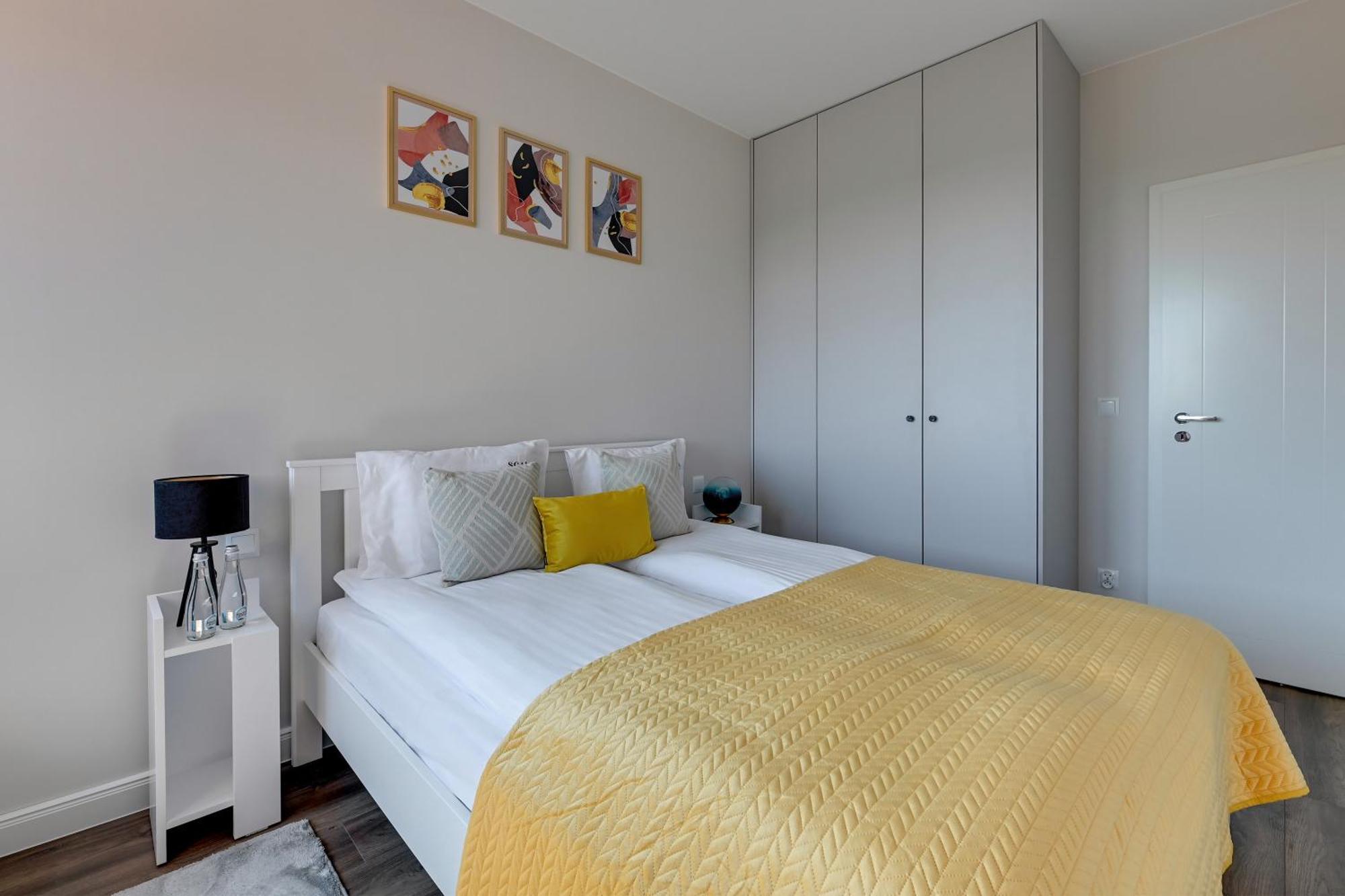 Scala City Center Apartments With Parking By Lion Apartments Гданьск Экстерьер фото